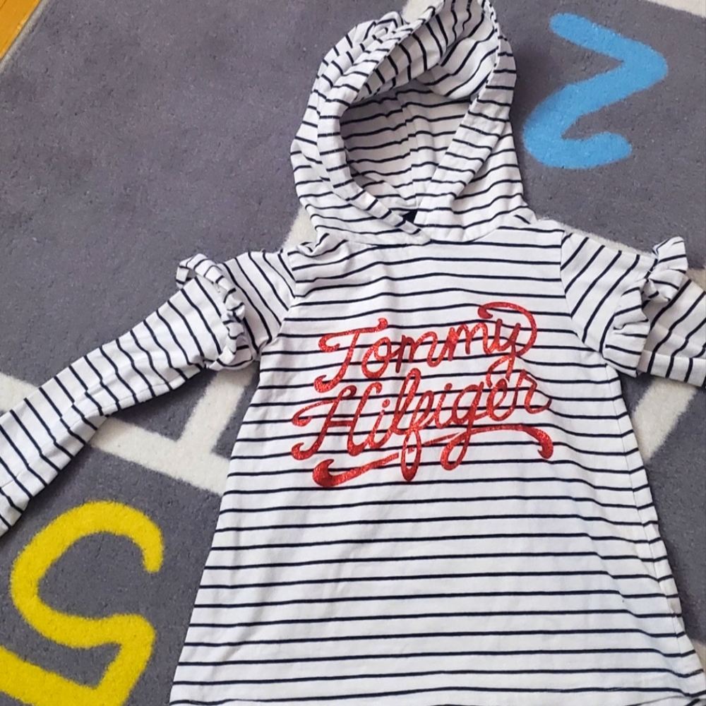 Size 4T Tommy Hilfiger hooded shirt